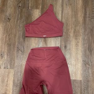 SET Active biker shorts and sports bra